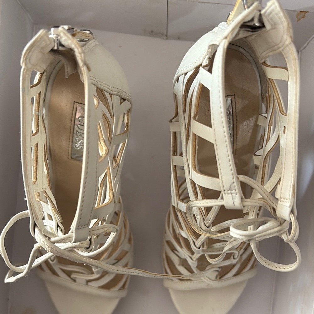 * HOST PICK * GUESS White Cage Heels - Picture 5 of 5